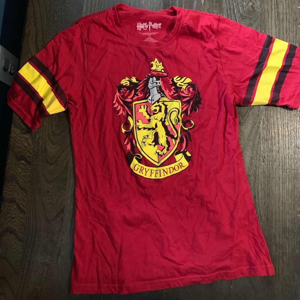Large Gryffindor shirt